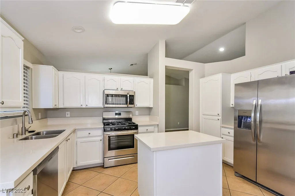 7272 Golden Star, Las Vegas, NV 89130