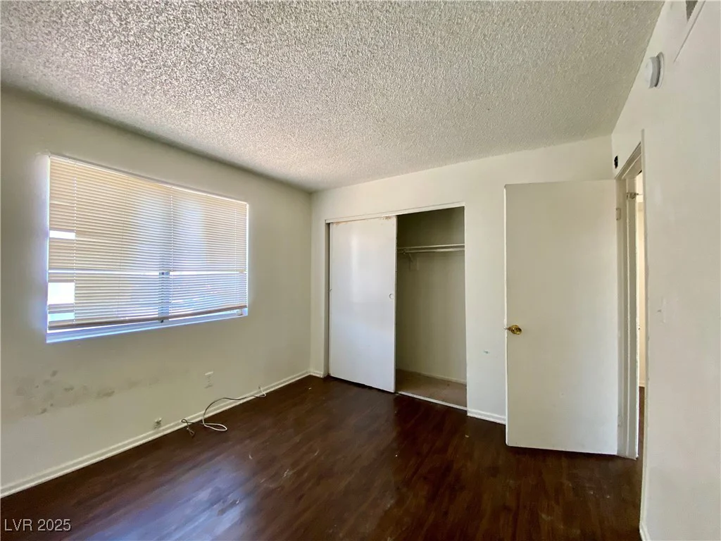 1912 Nebula, Las Vegas, NV 89115
