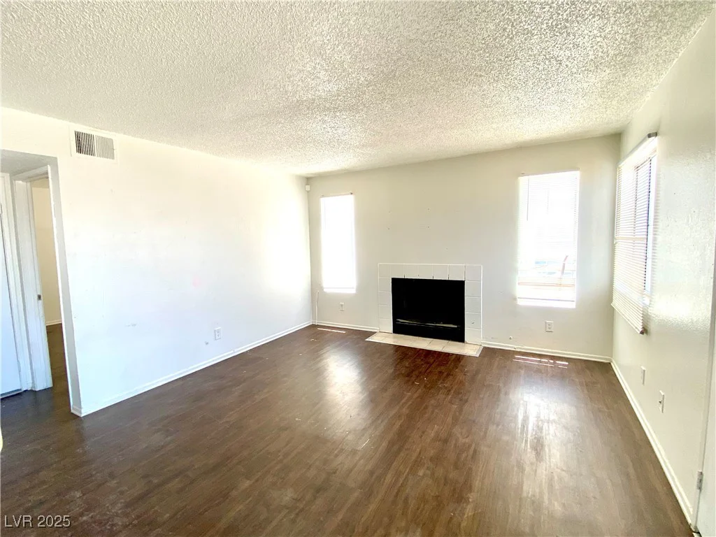 1912 Nebula, Las Vegas, NV 89115