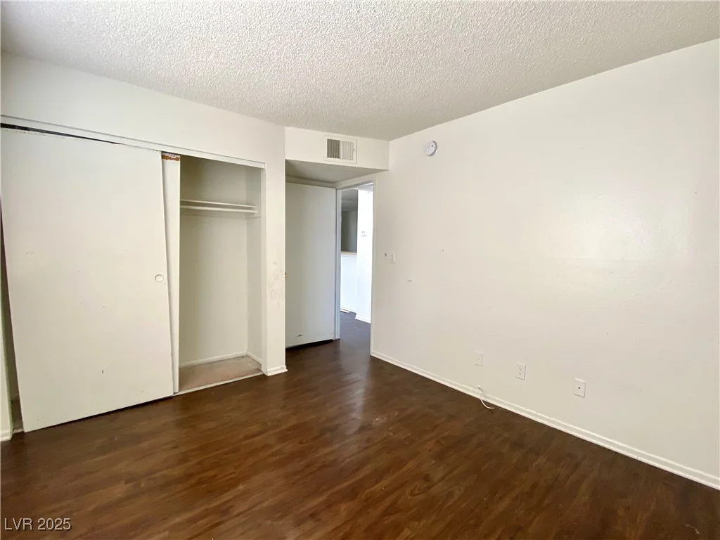 1912 Nebula, Las Vegas, NV 89115