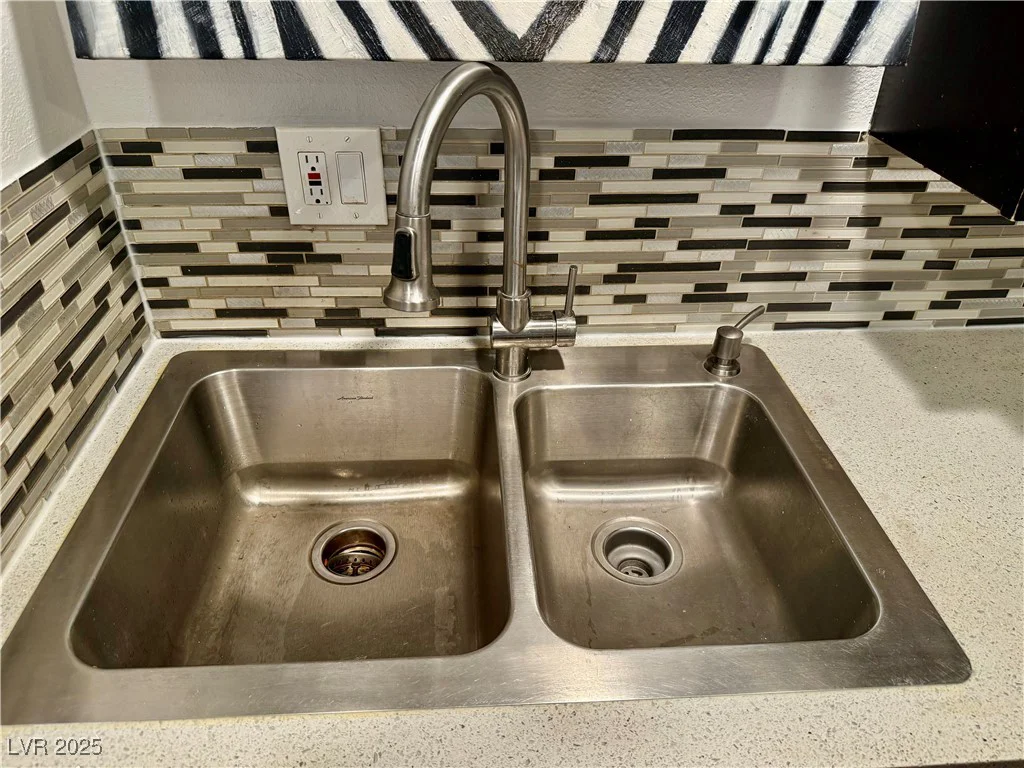 1509 Lorilyn, Las Vegas, NV 89119