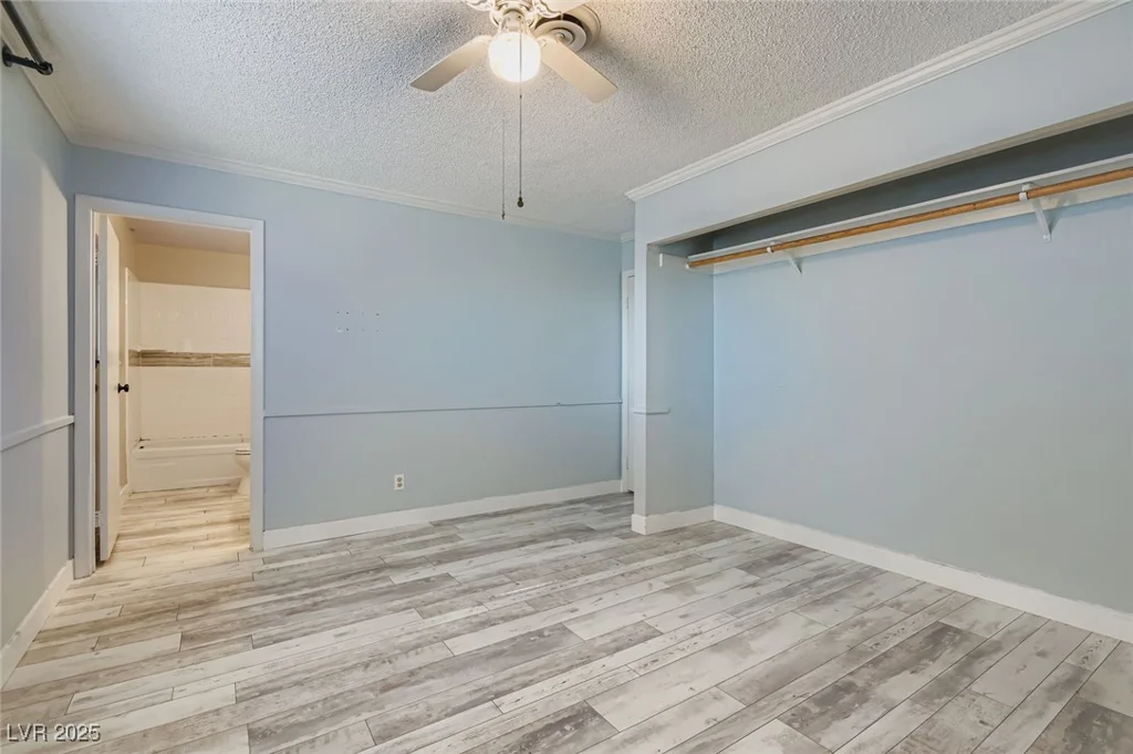 4364 Annie Oakley, Las Vegas, NV 89121