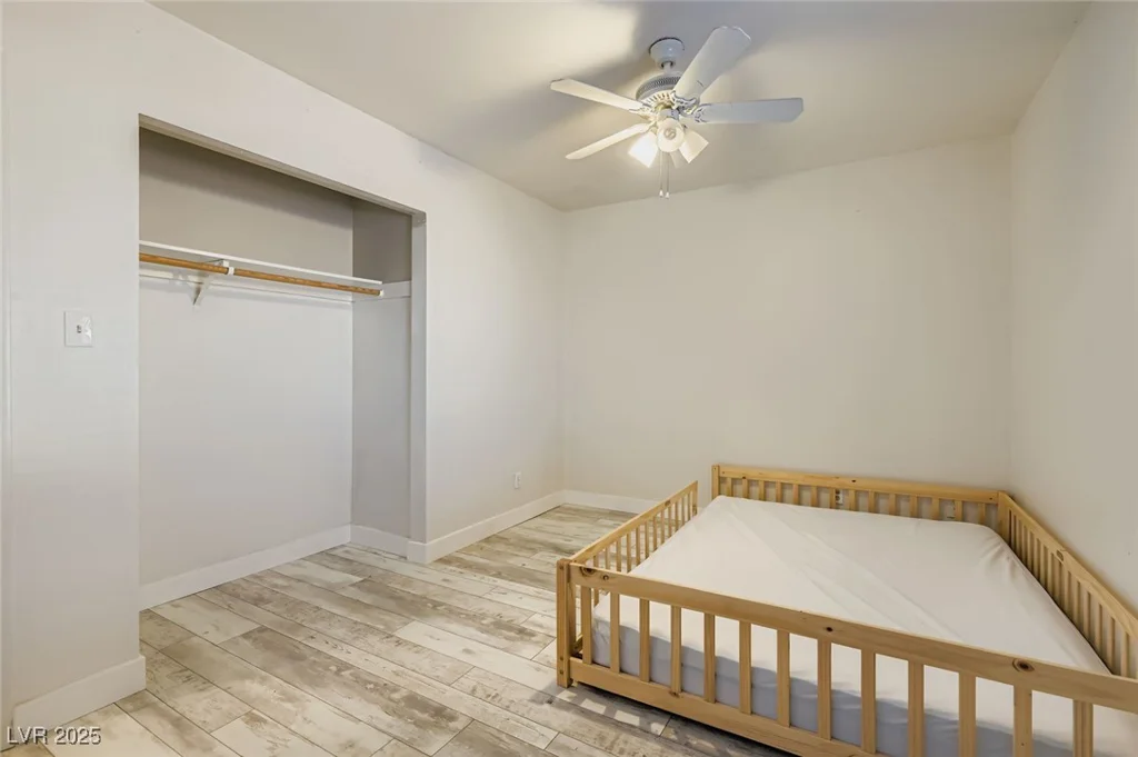 4364 Annie Oakley, Las Vegas, NV 89121
