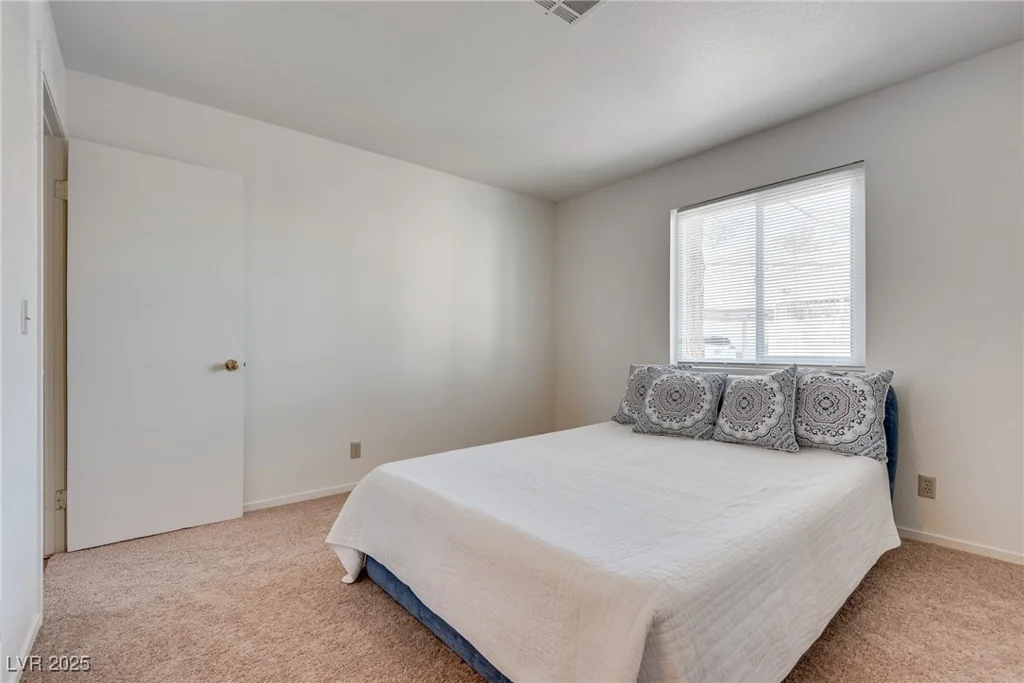 904 Rockview, Las Vegas, NV 89128