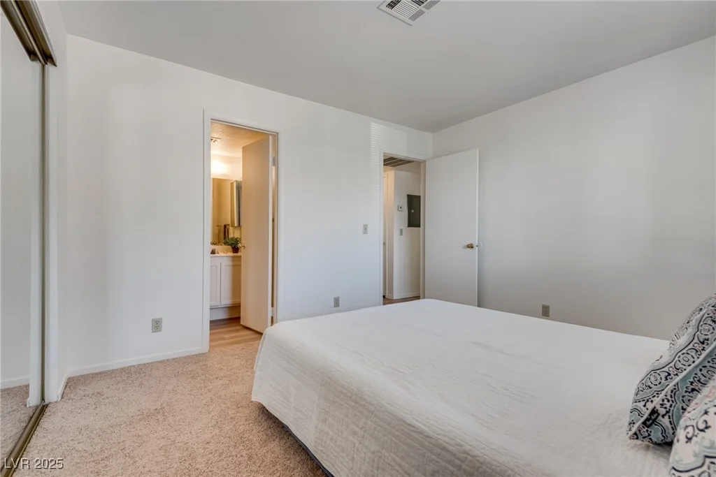 904 Rockview, Las Vegas, NV 89128