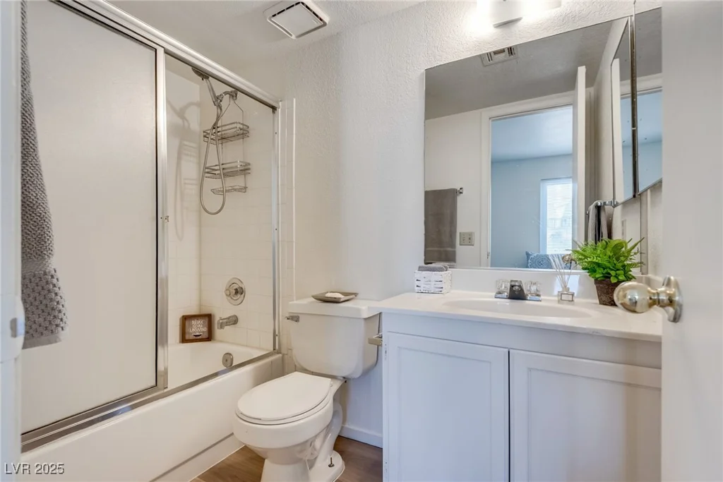 904 Rockview, Las Vegas, NV 89128