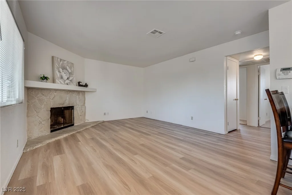 904 Rockview, Las Vegas, NV 89128