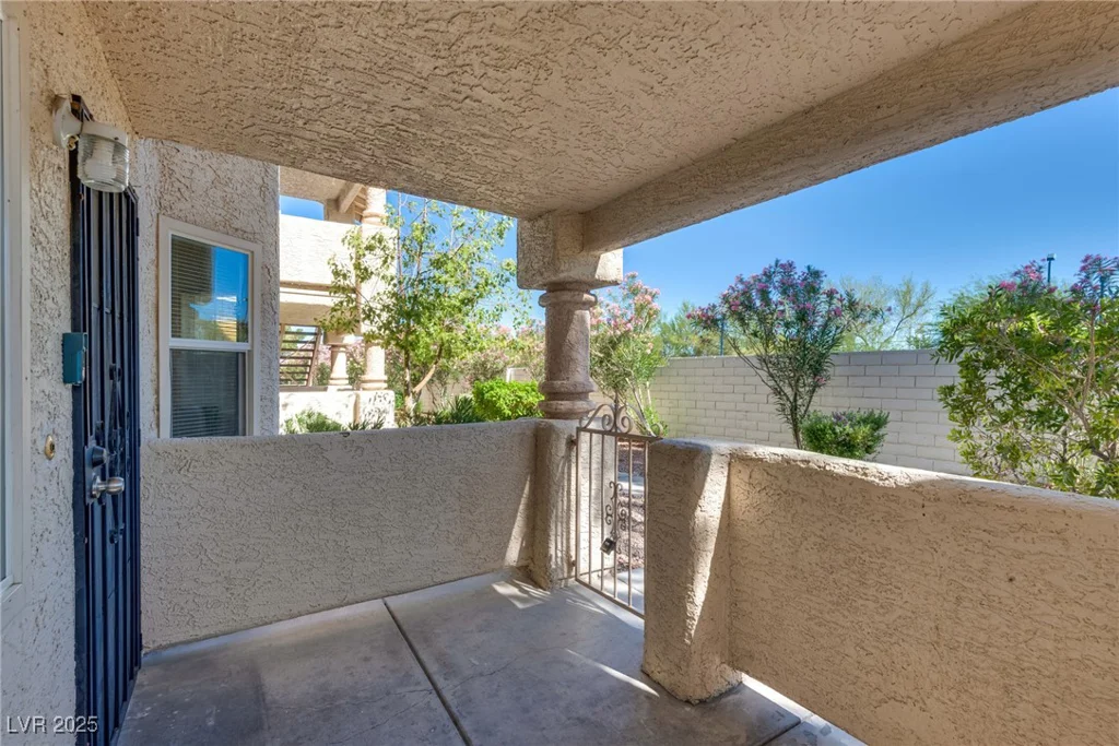 904 Rockview, Las Vegas, NV 89128