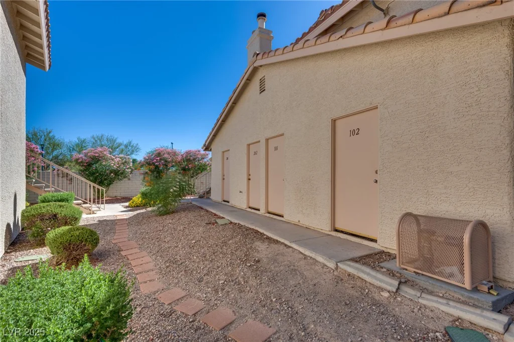 904 Rockview, Las Vegas, NV 89128
