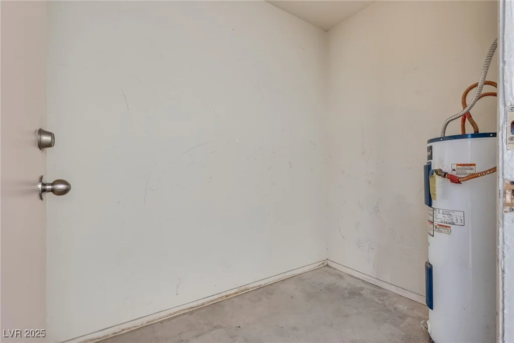 904 Rockview, Las Vegas, NV 89128