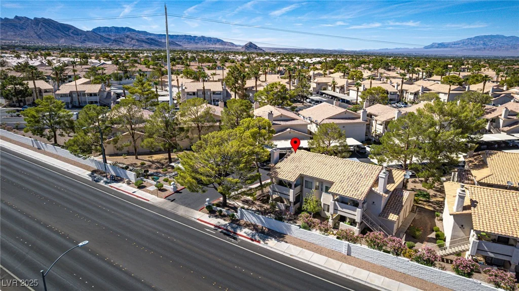 904 Rockview, Las Vegas, NV 89128
