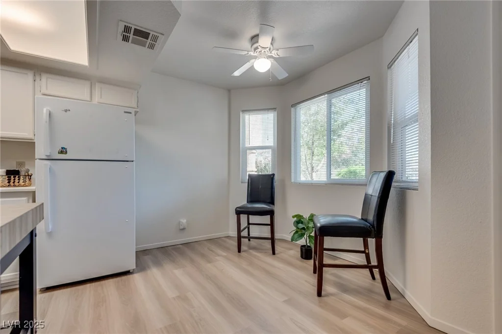904 Rockview, Las Vegas, NV 89128