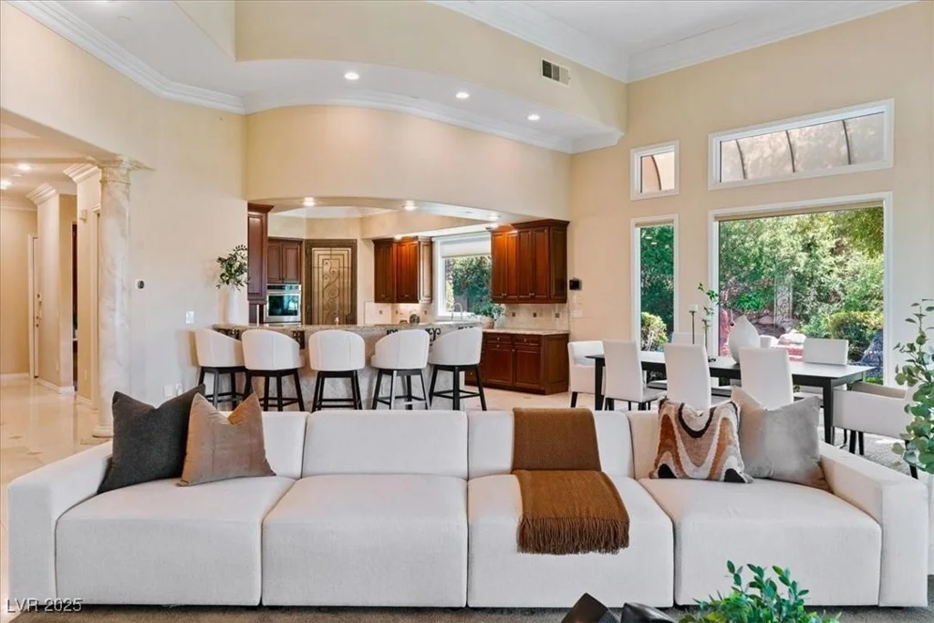 1 Via Mira Monte, Henderson, NV 89011
