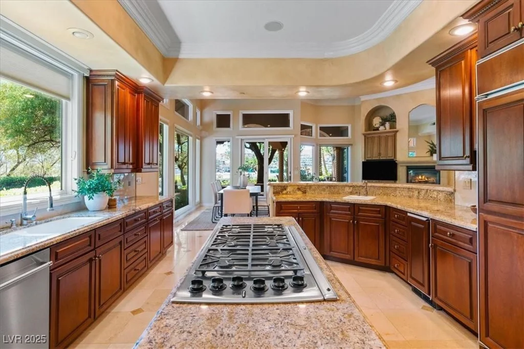 1 Via Mira Monte, Henderson, NV 89011