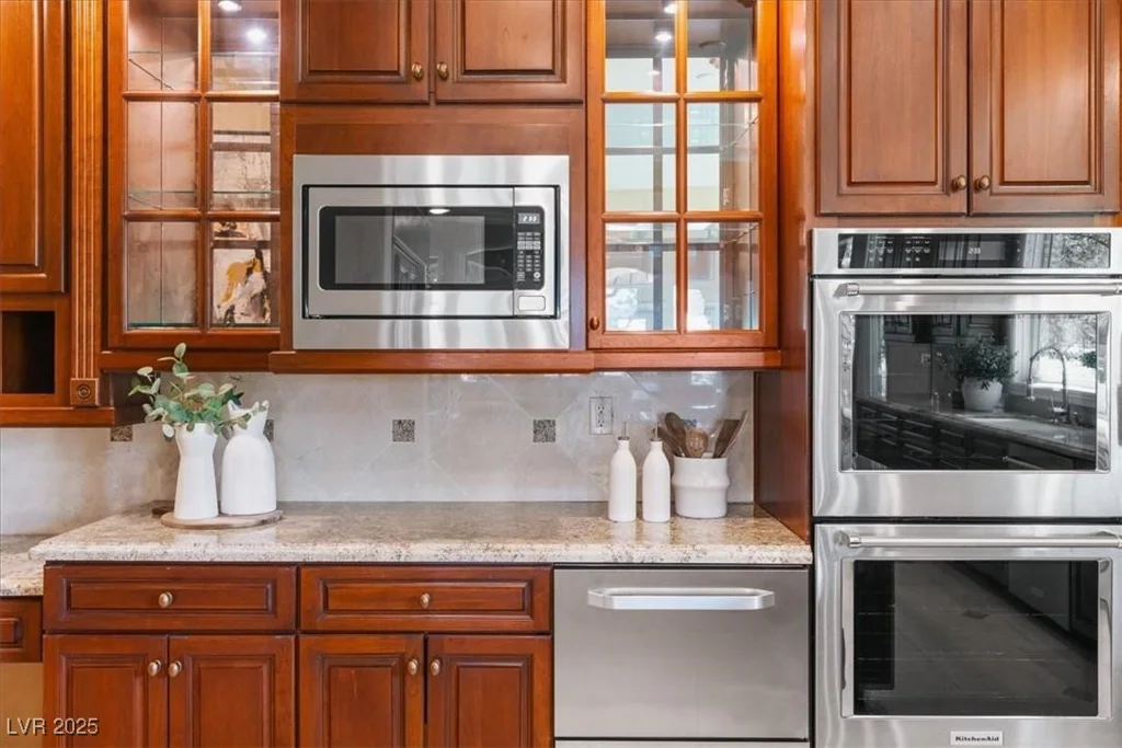 1 Via Mira Monte, Henderson, NV 89011