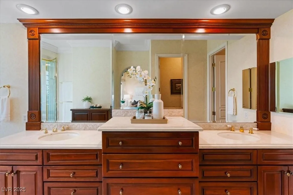 1 Via Mira Monte, Henderson, NV 89011