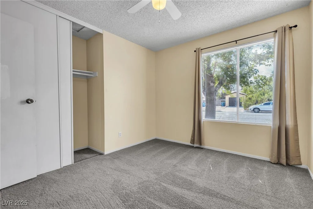 1544 Hialeah, Las Vegas, NV 89119