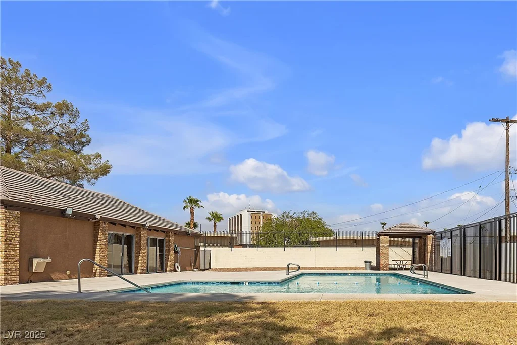 1544 Hialeah, Las Vegas, NV 89119