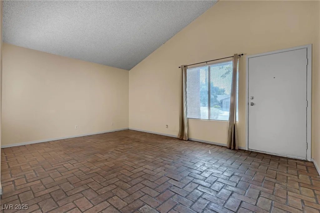 1544 Hialeah, Las Vegas, NV 89119