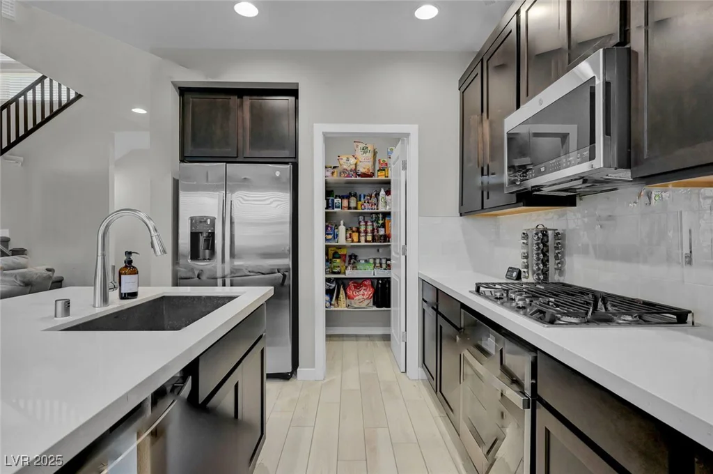 648 Pyrite Will, Las Vegas, NV 89138