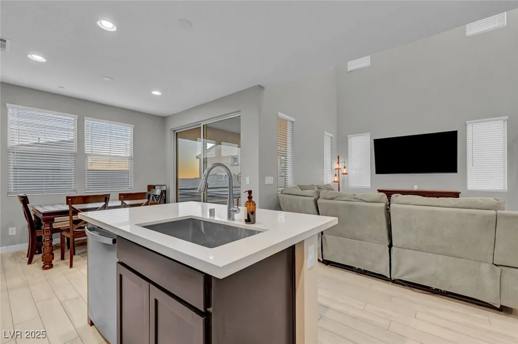 648 Pyrite Will, Las Vegas, NV 89138