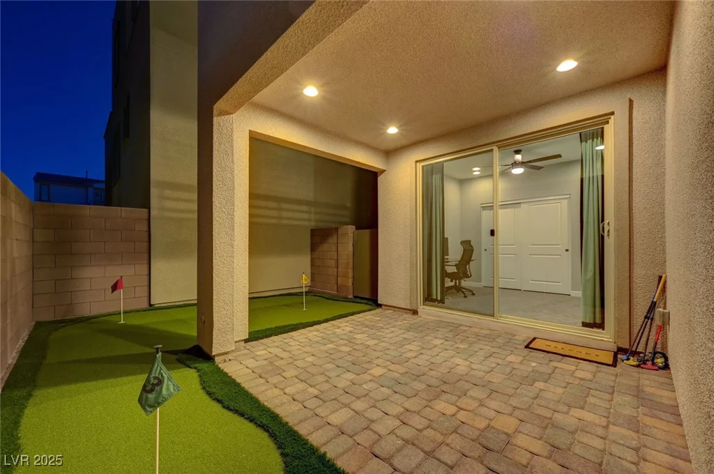 648 Pyrite Will, Las Vegas, NV 89138