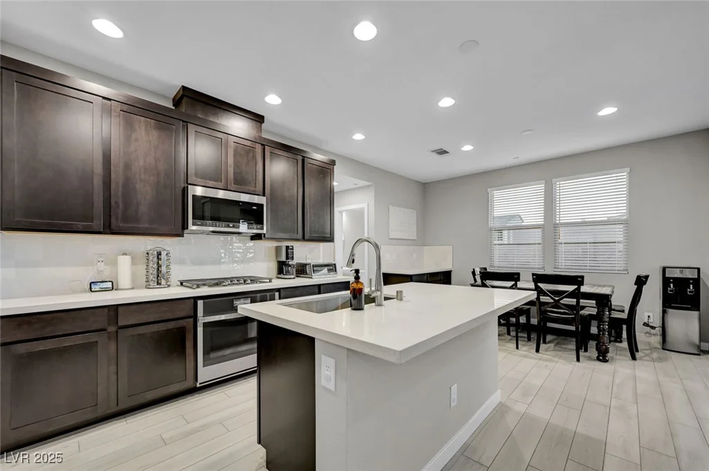 648 Pyrite Will, Las Vegas, NV 89138