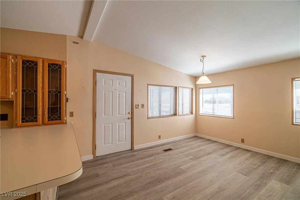 5201 Oakridge, Pahrump, NV 89048