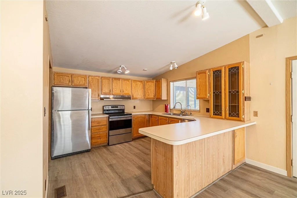 5201 Oakridge, Pahrump, NV 89048