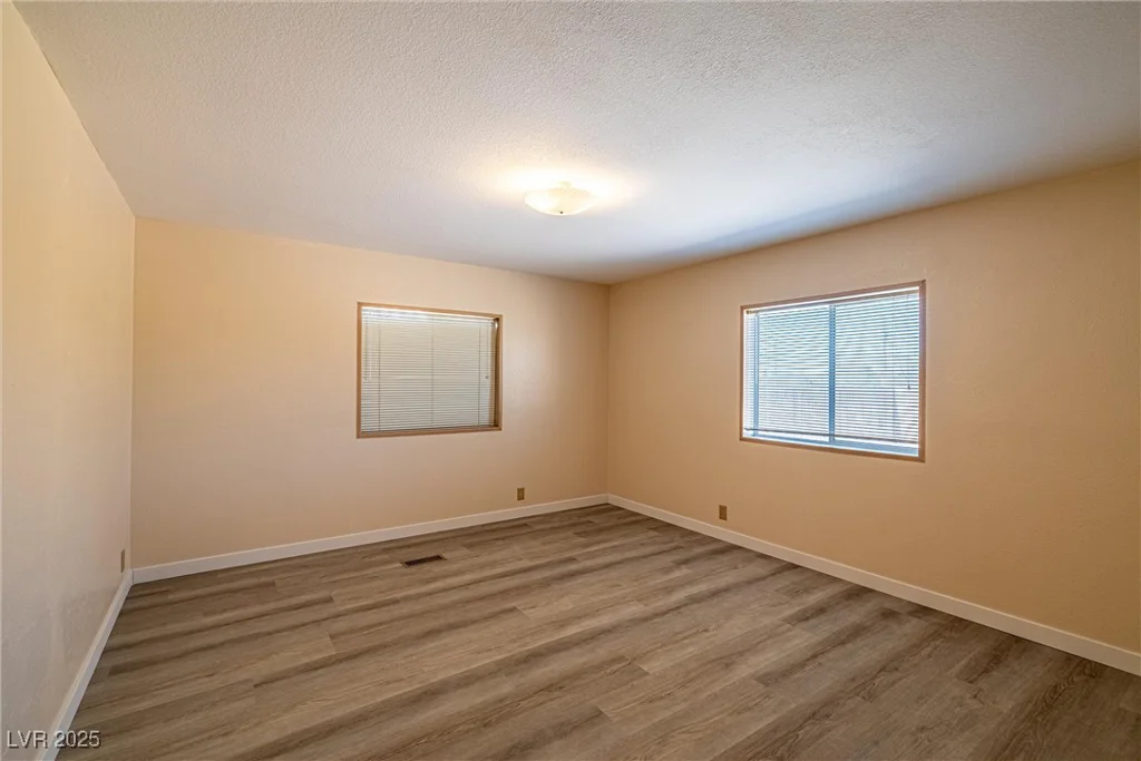 5201 Oakridge, Pahrump, NV 89048