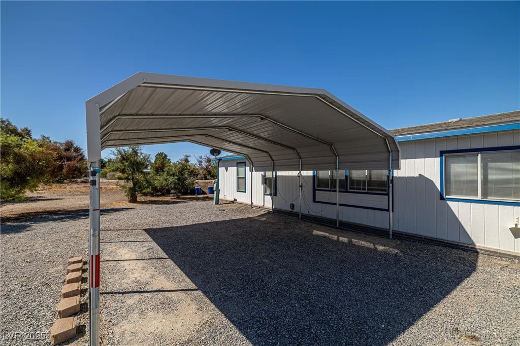 5201 Oakridge, Pahrump, NV 89048