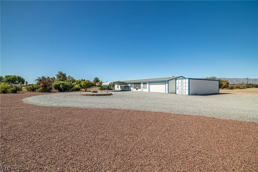 5201 Oakridge, Pahrump, NV 89048