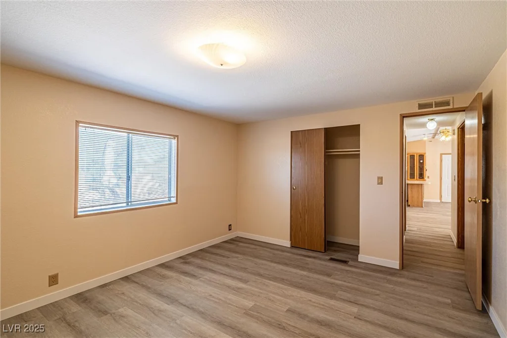 5201 Oakridge, Pahrump, NV 89048