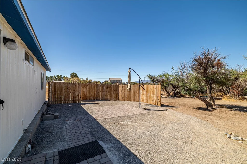 5201 Oakridge, Pahrump, NV 89048