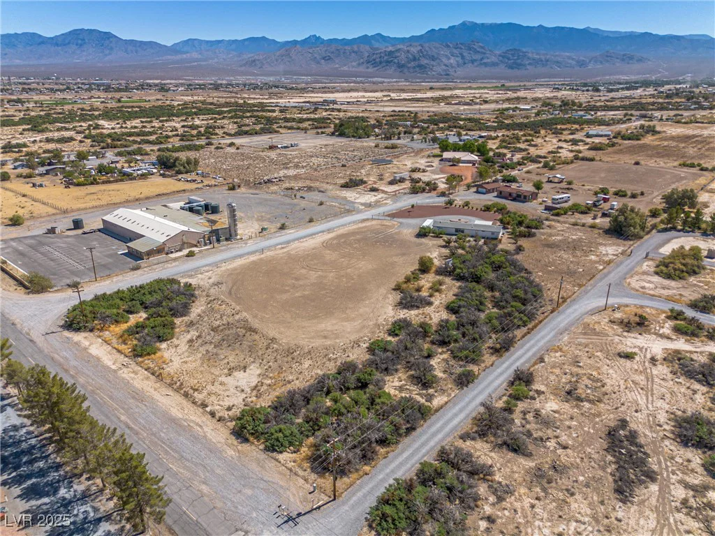 5201 Oakridge, Pahrump, NV 89048