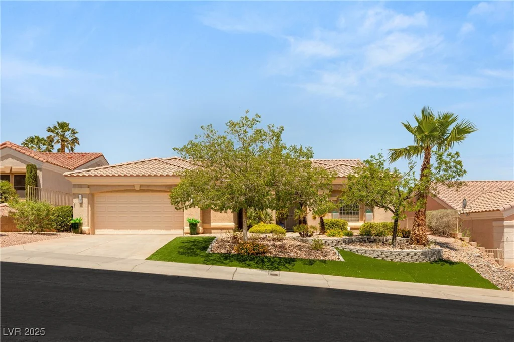10404 Long Leaf, Las Vegas, NV 89134