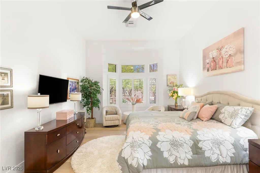 10404 Long Leaf, Las Vegas, NV 89134