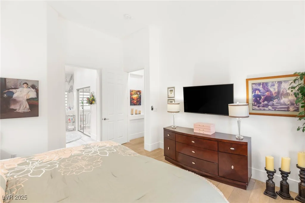 10404 Long Leaf, Las Vegas, NV 89134