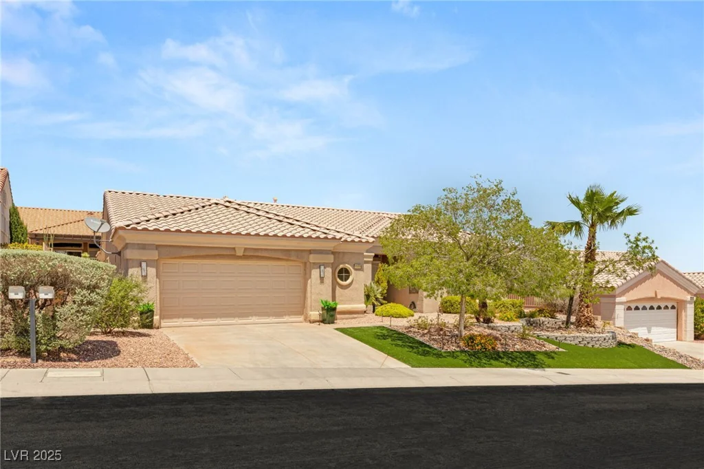 10404 Long Leaf, Las Vegas, NV 89134