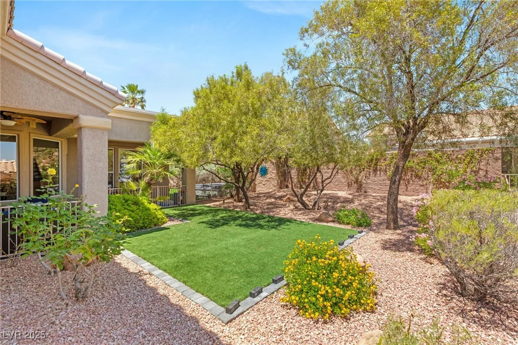 10404 Long Leaf, Las Vegas, NV 89134