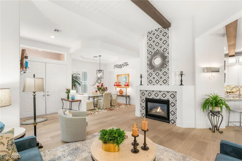 10404 Long Leaf, Las Vegas, NV 89134
