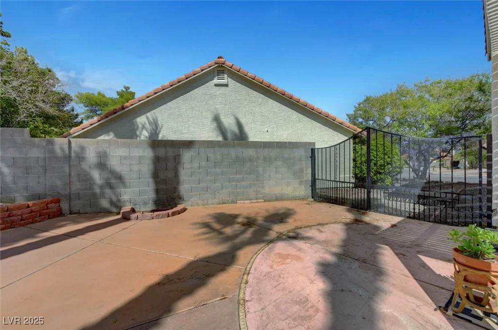 218 Comanche, Henderson, NV 89074