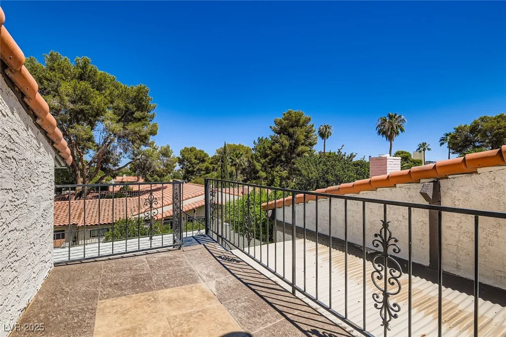 1801 Plaza De Cordero, Las Vegas, NV 89102