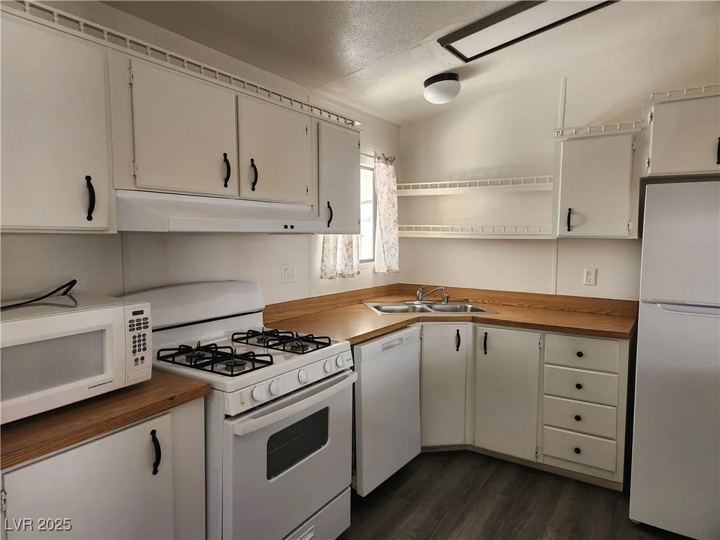 3262 Del Monte, Laughlin, NV 89029
