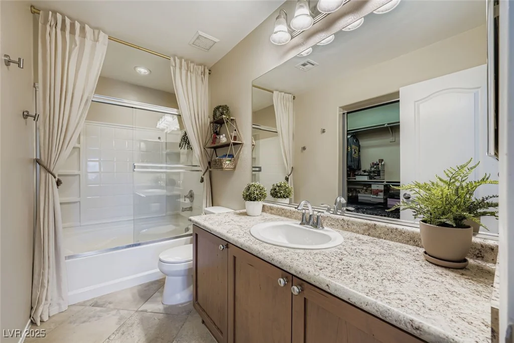 10557 Shiny Skies, Las Vegas, NV 89129
