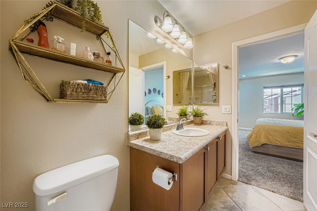 10557 Shiny Skies, Las Vegas, NV 89129
