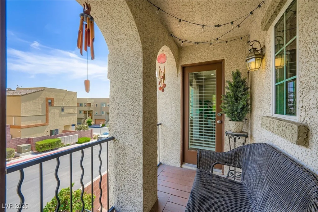 10557 Shiny Skies, Las Vegas, NV 89129