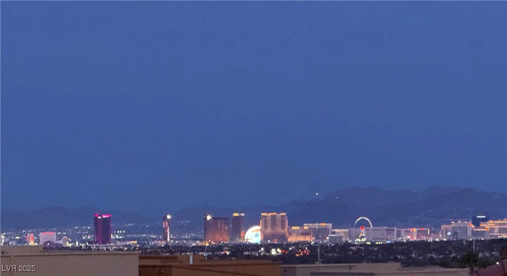 10557 Shiny Skies, Las Vegas, NV 89129