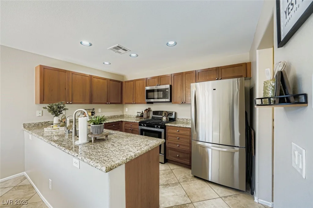 10557 Shiny Skies, Las Vegas, NV 89129