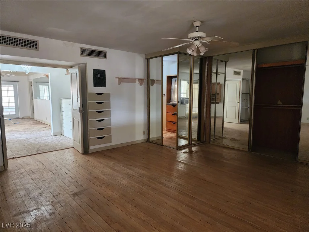 1550 Bracken, Las Vegas, NV 89104
